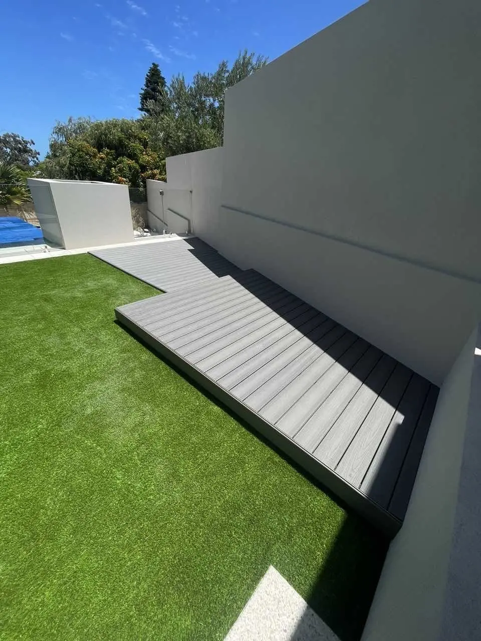 synthetic grass and composite decking