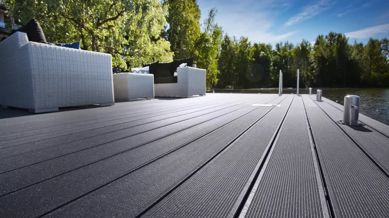 Choosing Composite Decking Colours: Which One Is Right for Your Property?