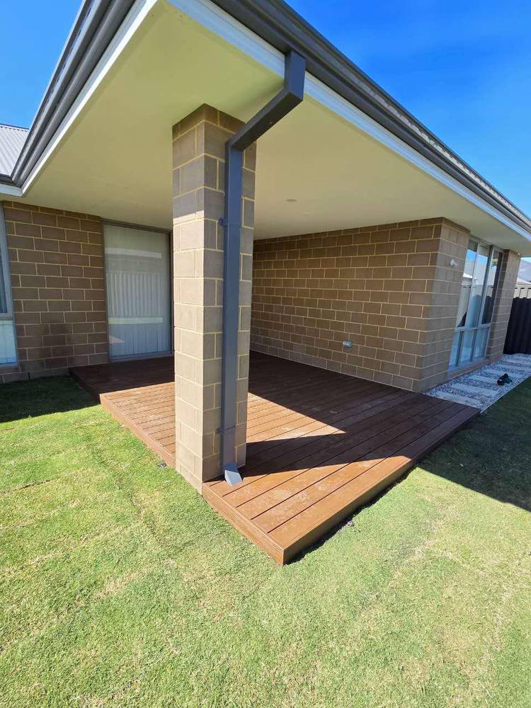 Composite deck along an alfresco return, Perth