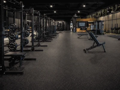 Premium commercial gym featuring high-quality rubber flooring.